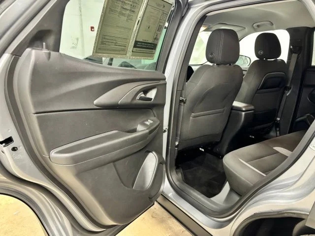 Used 2025 Gray Chevrolet LT image 18
