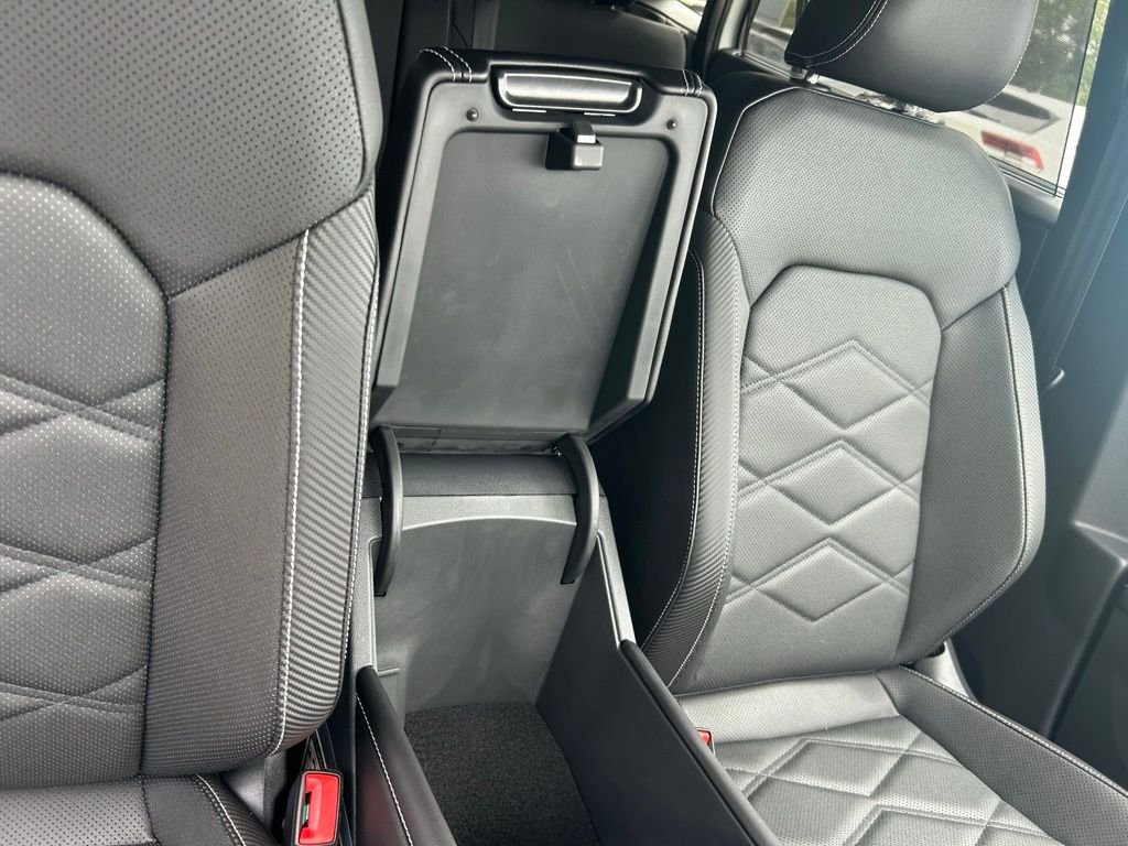 New 2026 White/off-white Volkswagen 2.0T SE w/Technology image 42