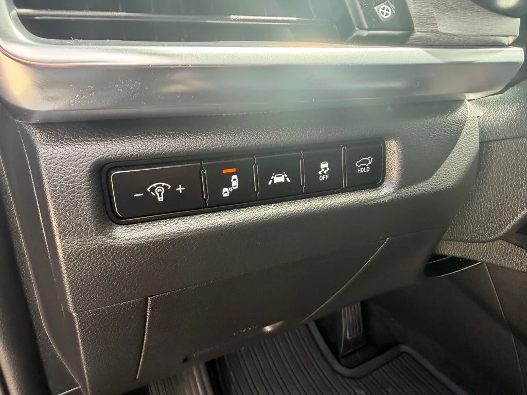Used 2022 Black Kia EX image 13