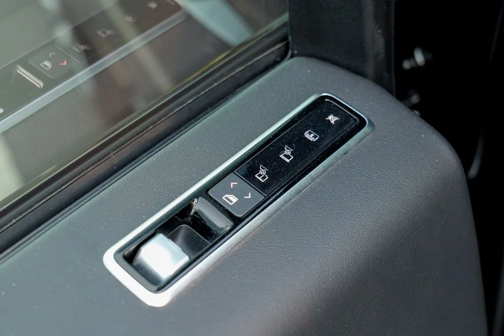 Used 2020 Santorini Black Metallic Land Rover HSE image 27