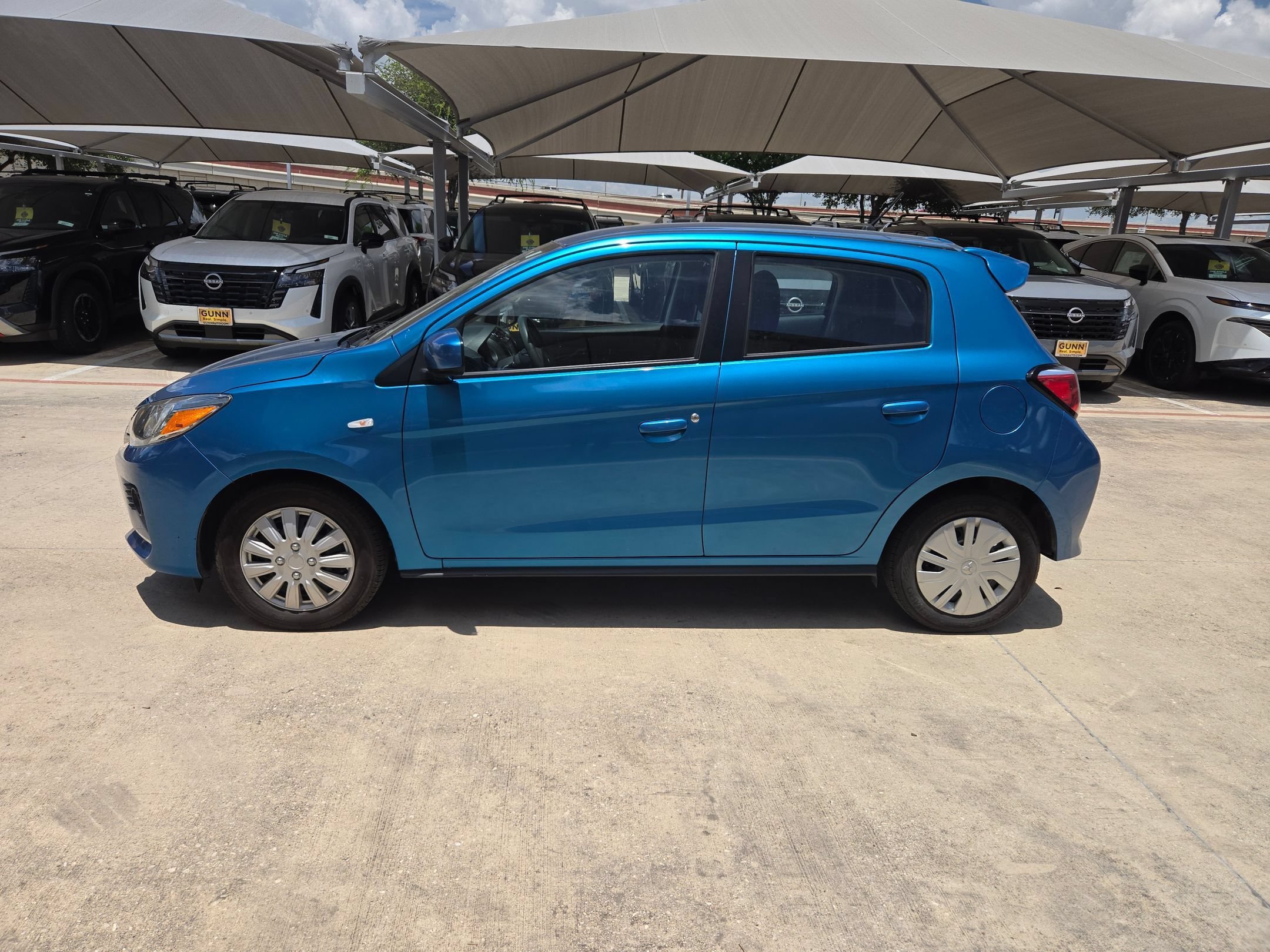 Used 2024  Mitsubishi ES image 6