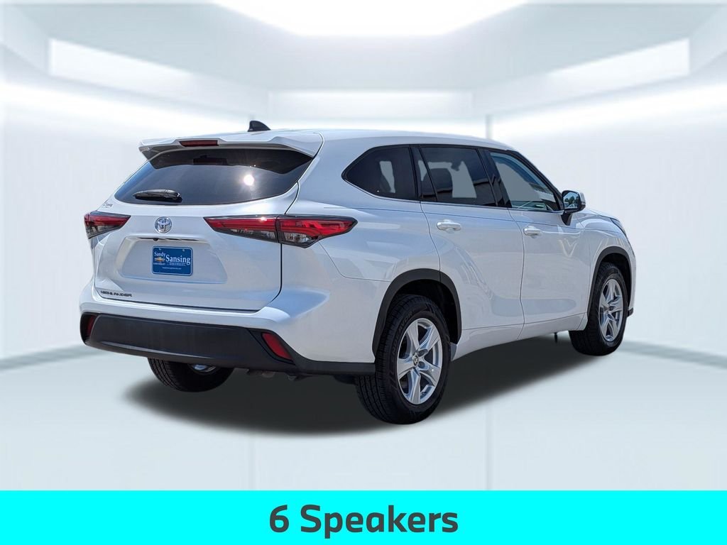 Used 2022 Beige Toyota L image 6