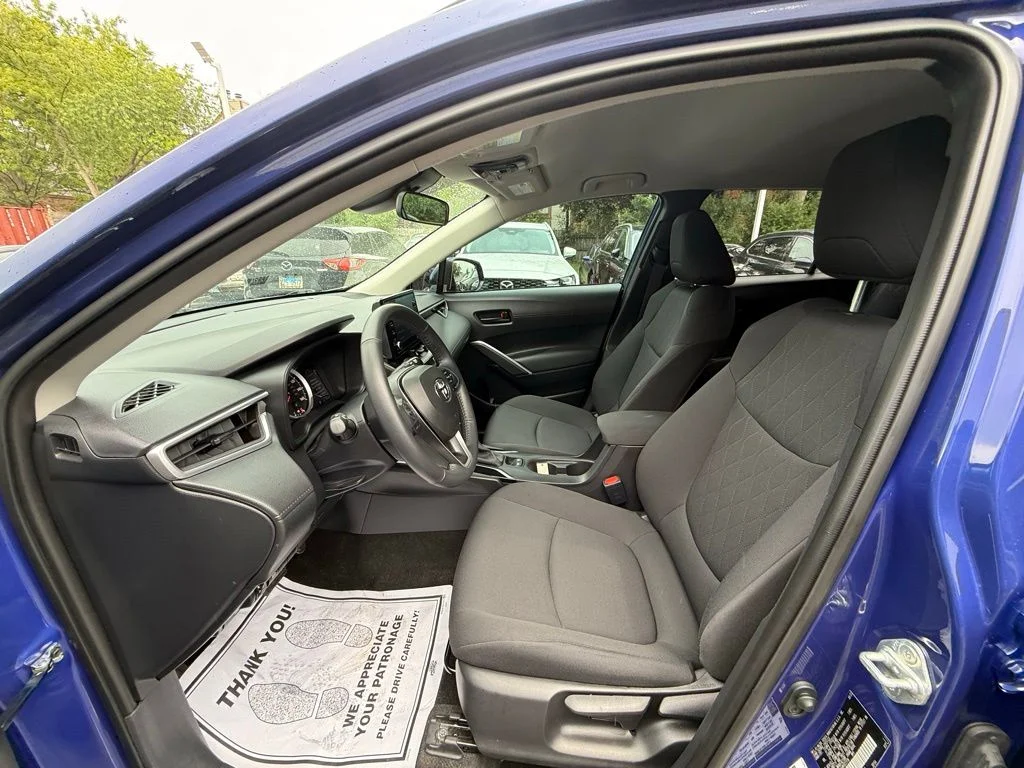 Used 2022 Blue Toyota LE image 11