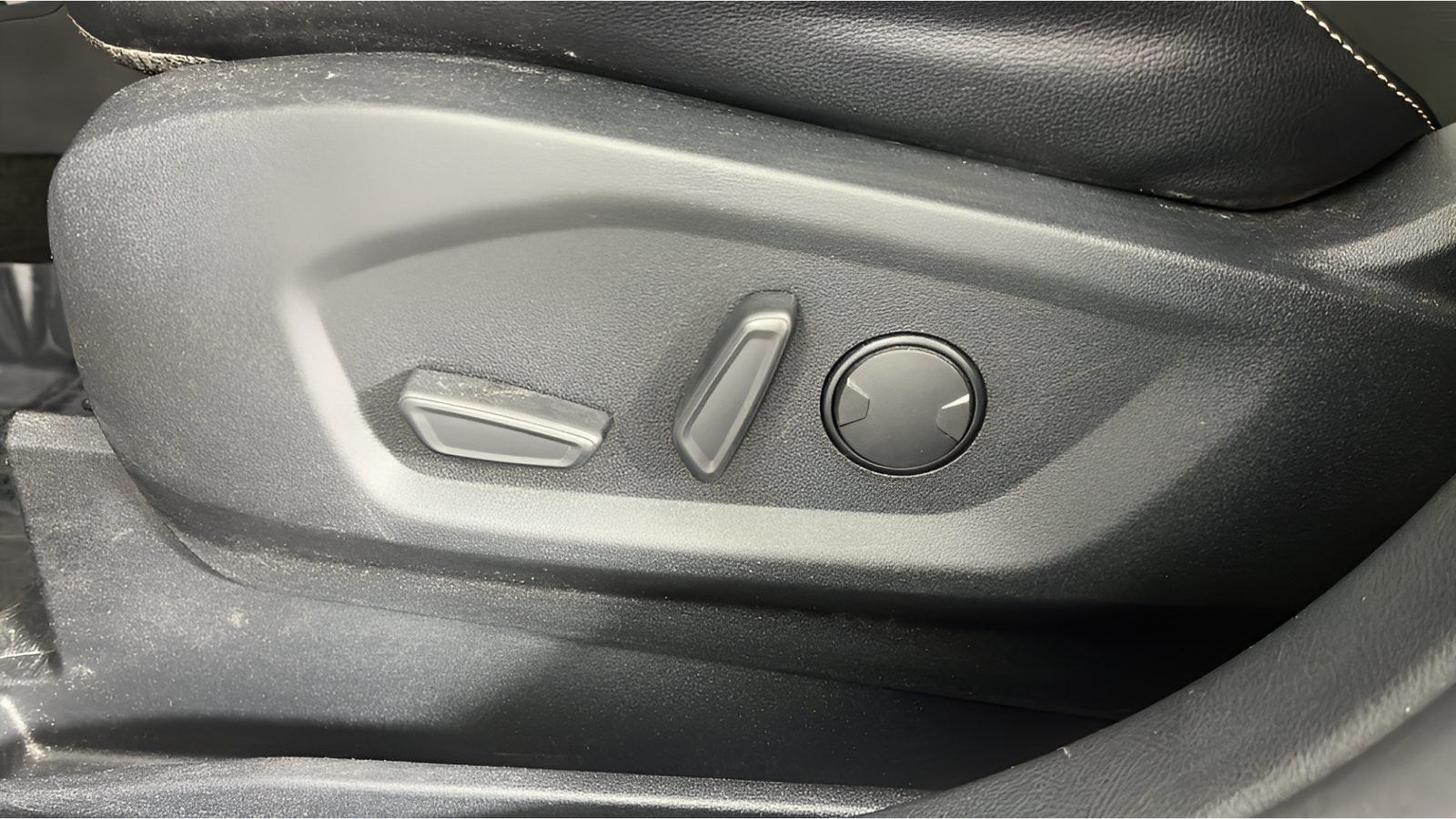 Used 2020 White Metallic Ford ST image 38