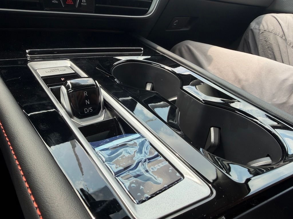 New 2026 Deep Black Pearl Volkswagen 2.0T Peak Edition image 31