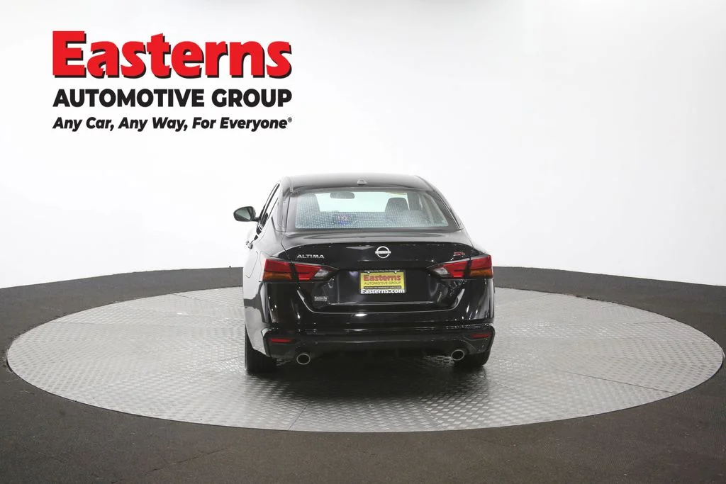 Used 2024 Black Nissan 2.5 SR image 38