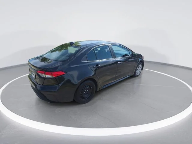 Used 2022 Black Toyota LE image 8