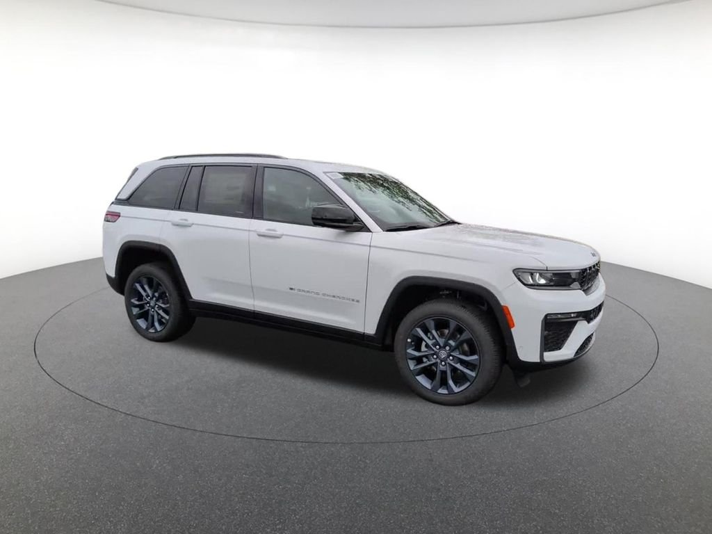 New 2026 Bright White Clear-Coat Exterior Paint Jeep  image 4