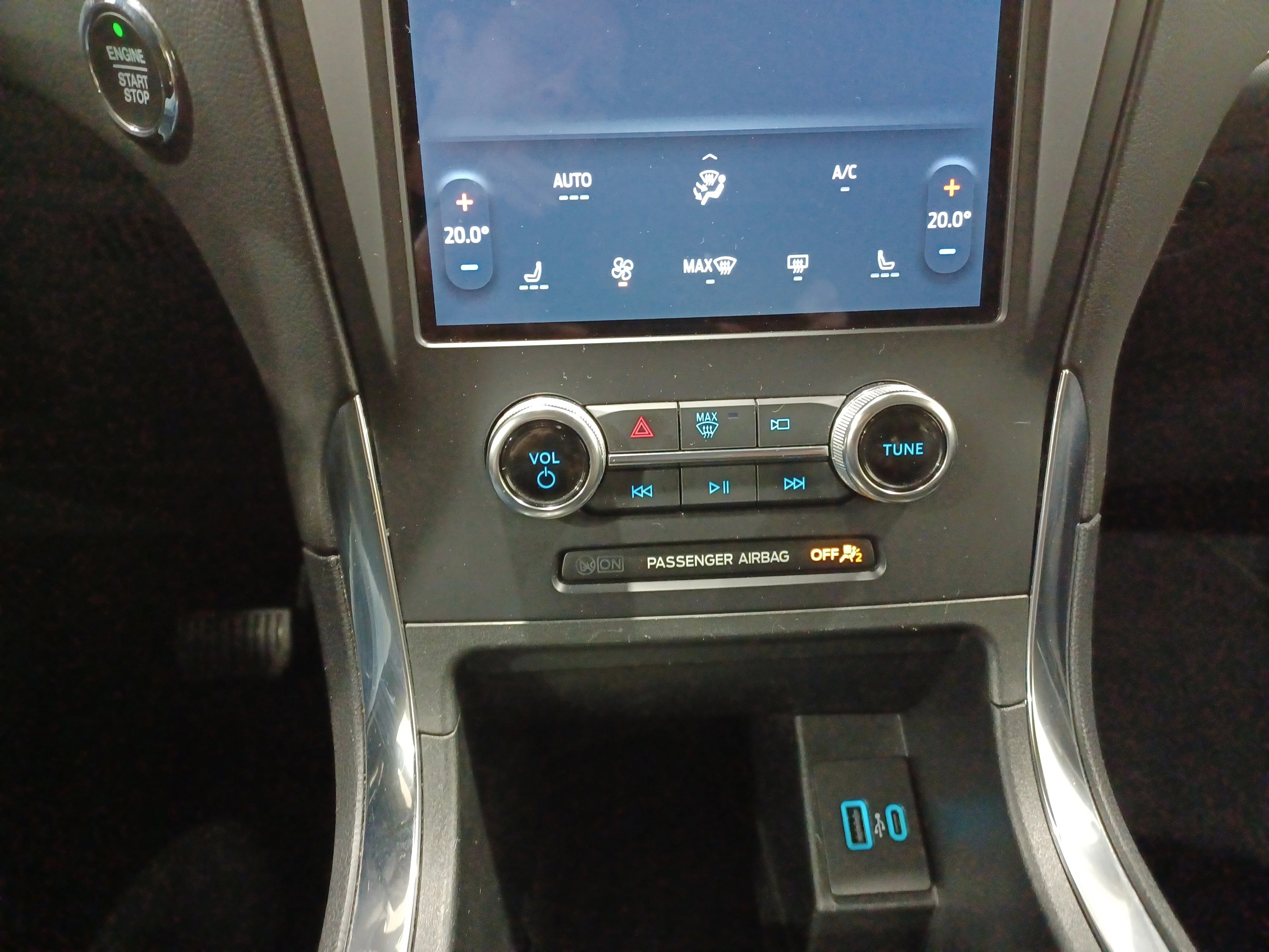 Certified Used 2024 Carbonized Grey Metallic Ford Titanium AWD*Remote Start | Nav | Htd Leather | Blind Spot Detection | Park Assist | Bang & Olufsen® image 17