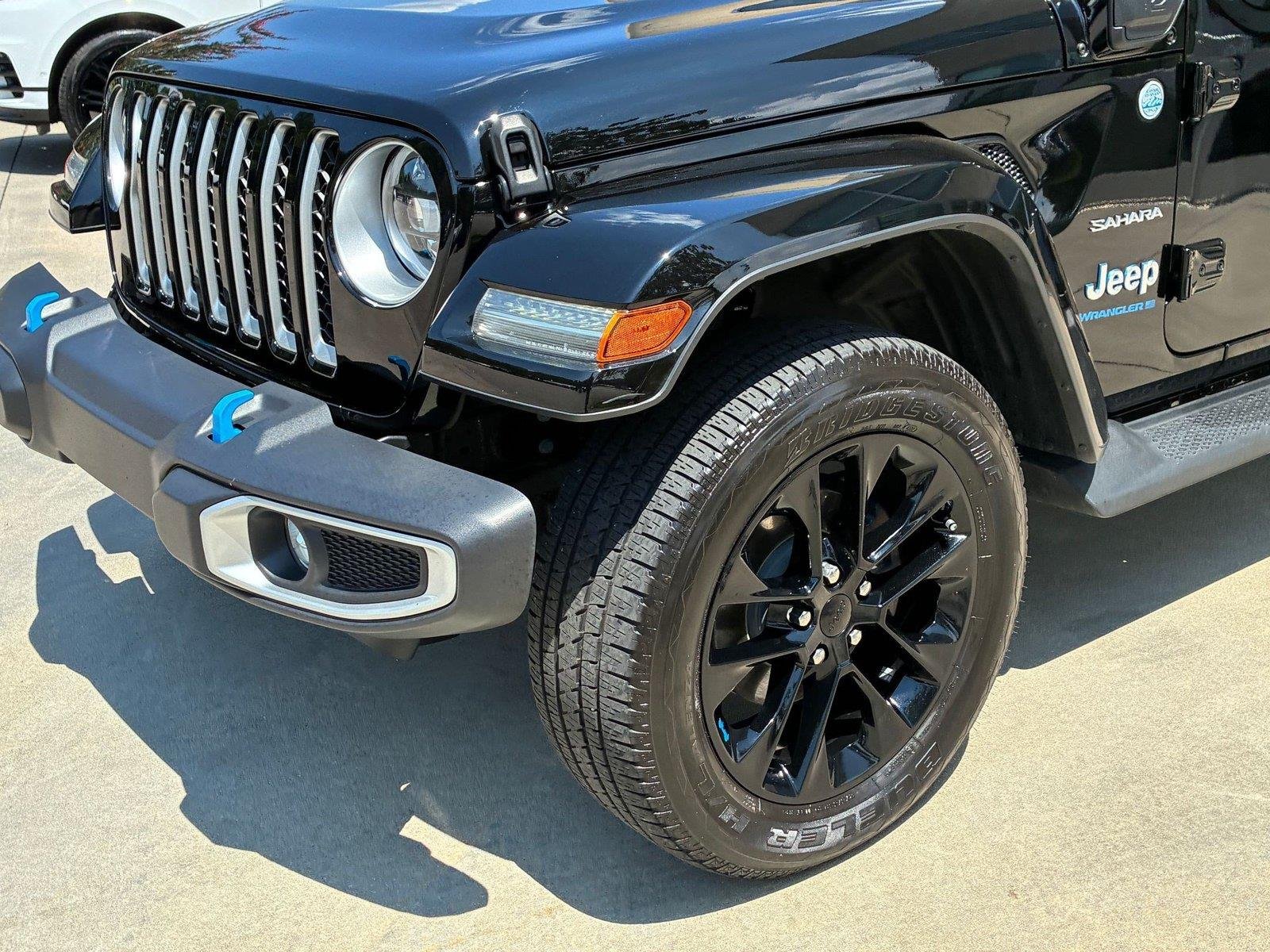 Used 2023 Black Clearcoat Jeep Sahara image 9