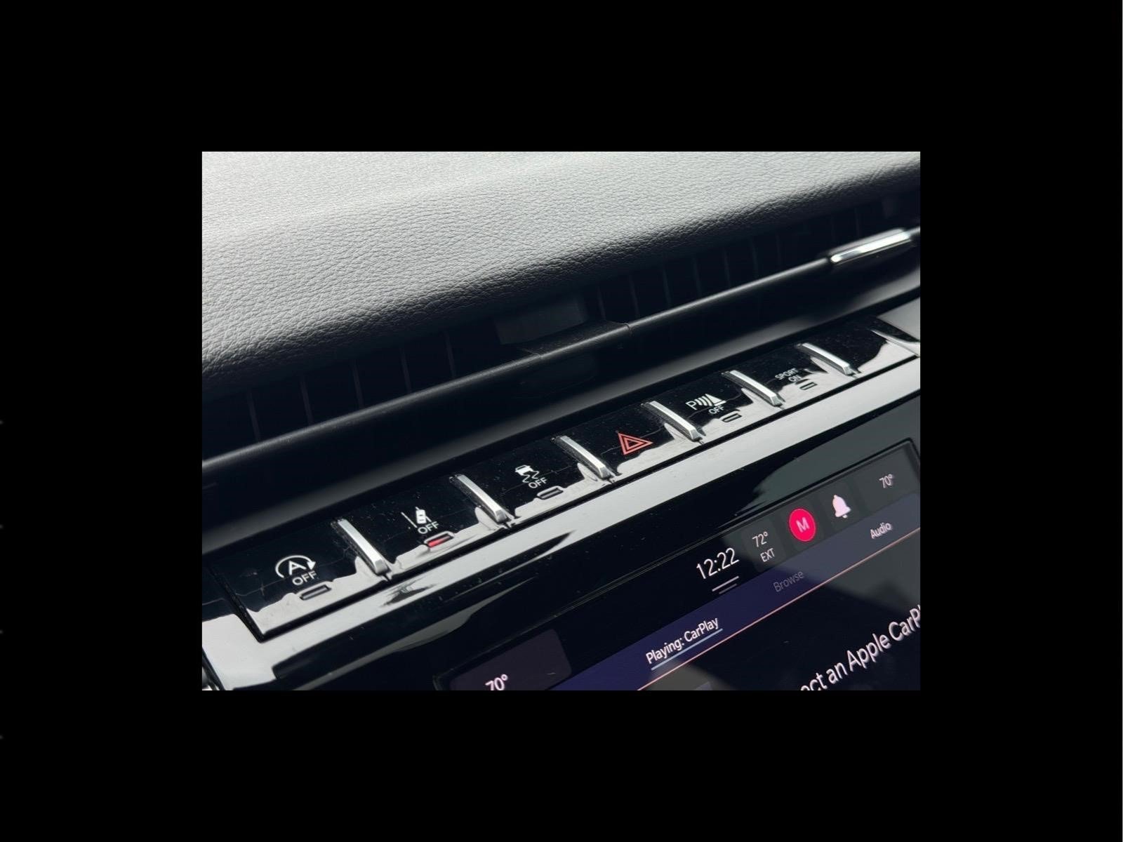 Used 2025 Diamond Black Crystal Pearlcoat Jeep Laredo X image 21