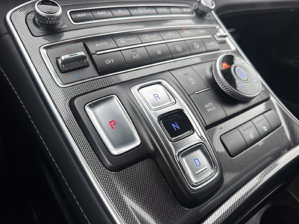 Used 2023 Shimmering Silver Pearl Hyundai SEL image 42
