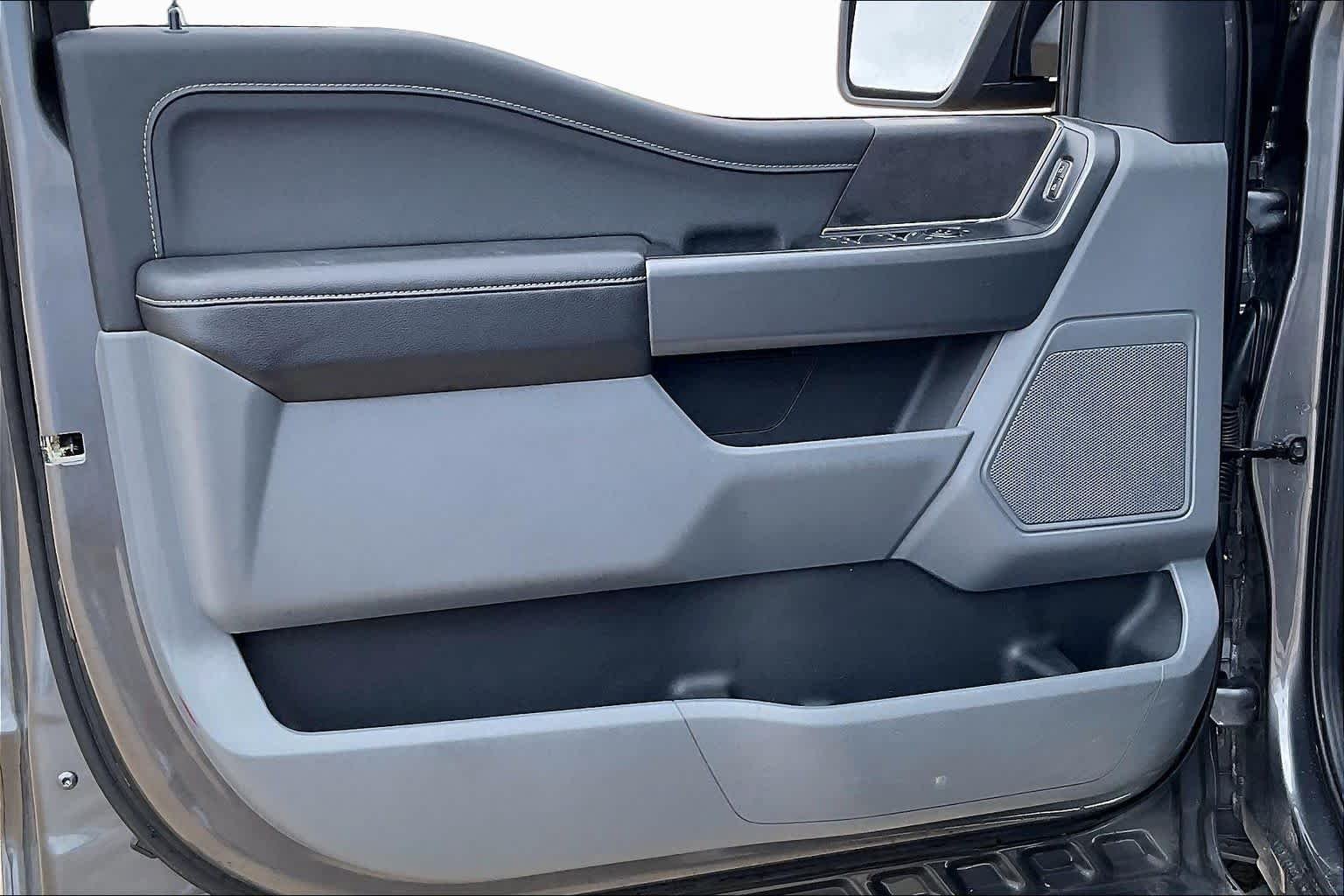 Used 2025 Carbonized Gray Ford XLT image 18