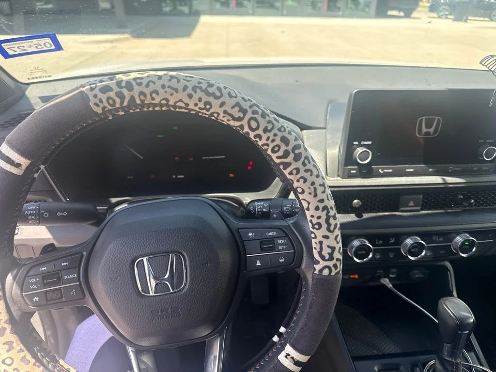 Used 2023  Honda Sport image 6