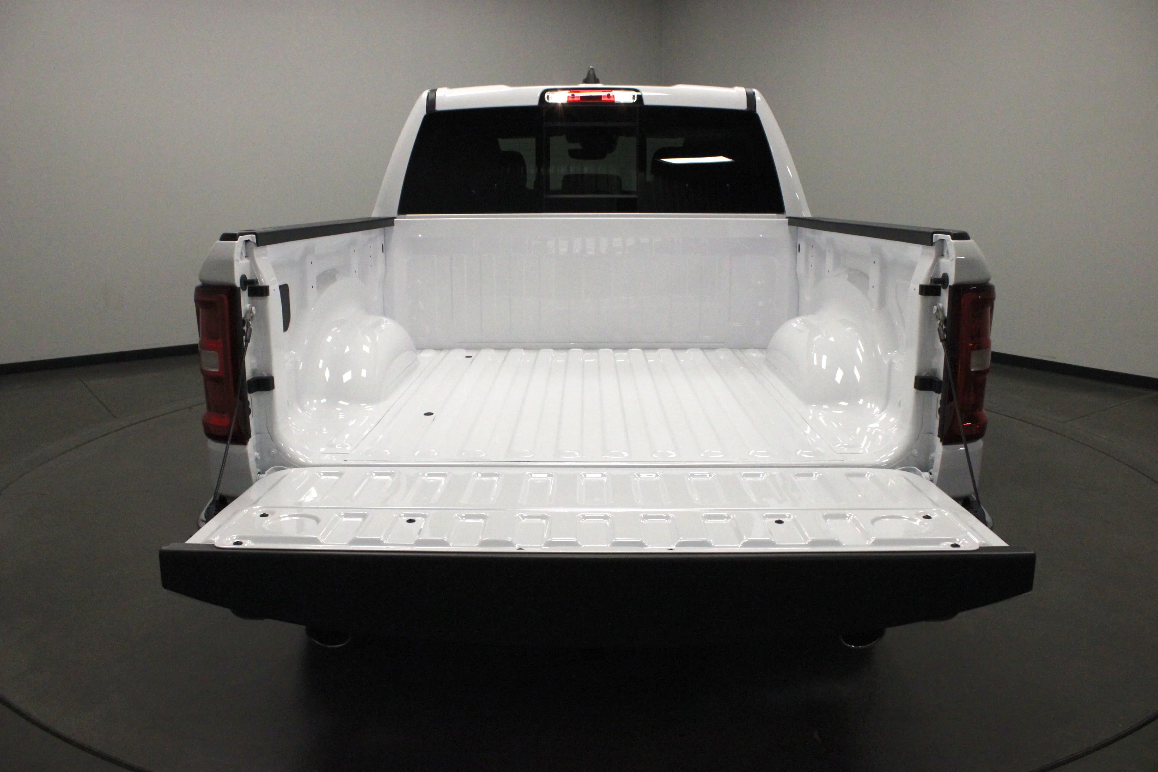 New 2026 Bright White Clear-Coat Exterior Paint RAM Laramie image 13