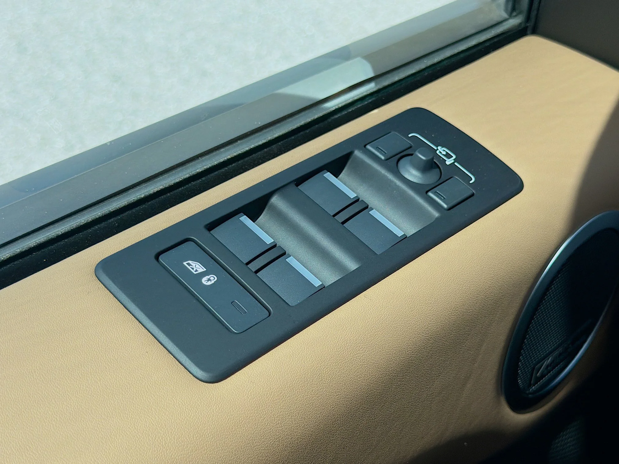 New 2026 Carpathian Grey Land Rover Tempest Edition image 24