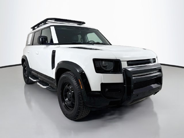 Used 2023 White Land Rover S image 3