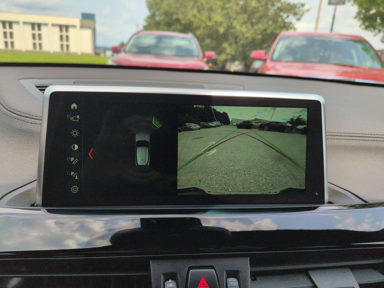 Used 2019 Glacier Silver Metallic BMW sDrive28i image 26