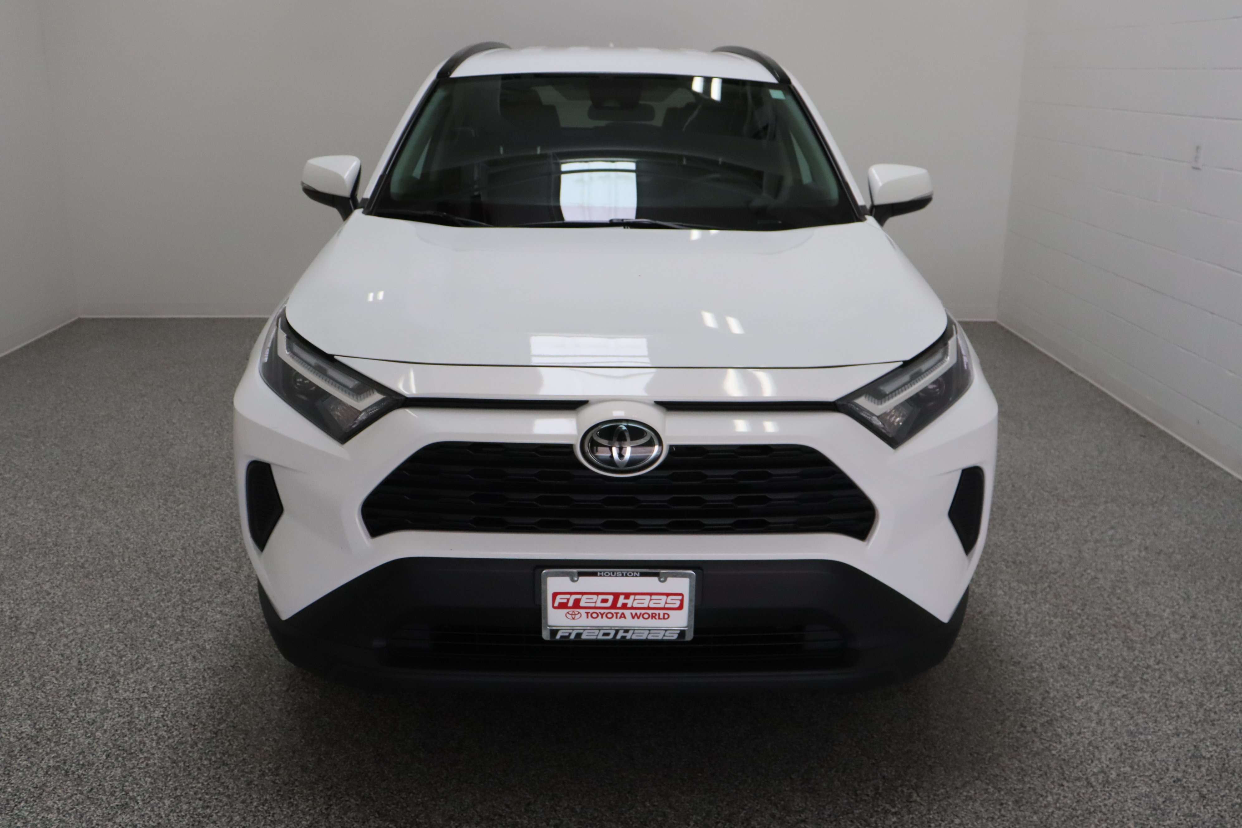 Certified Used 2025 White Toyota Hybrid LE 2.5L image 3