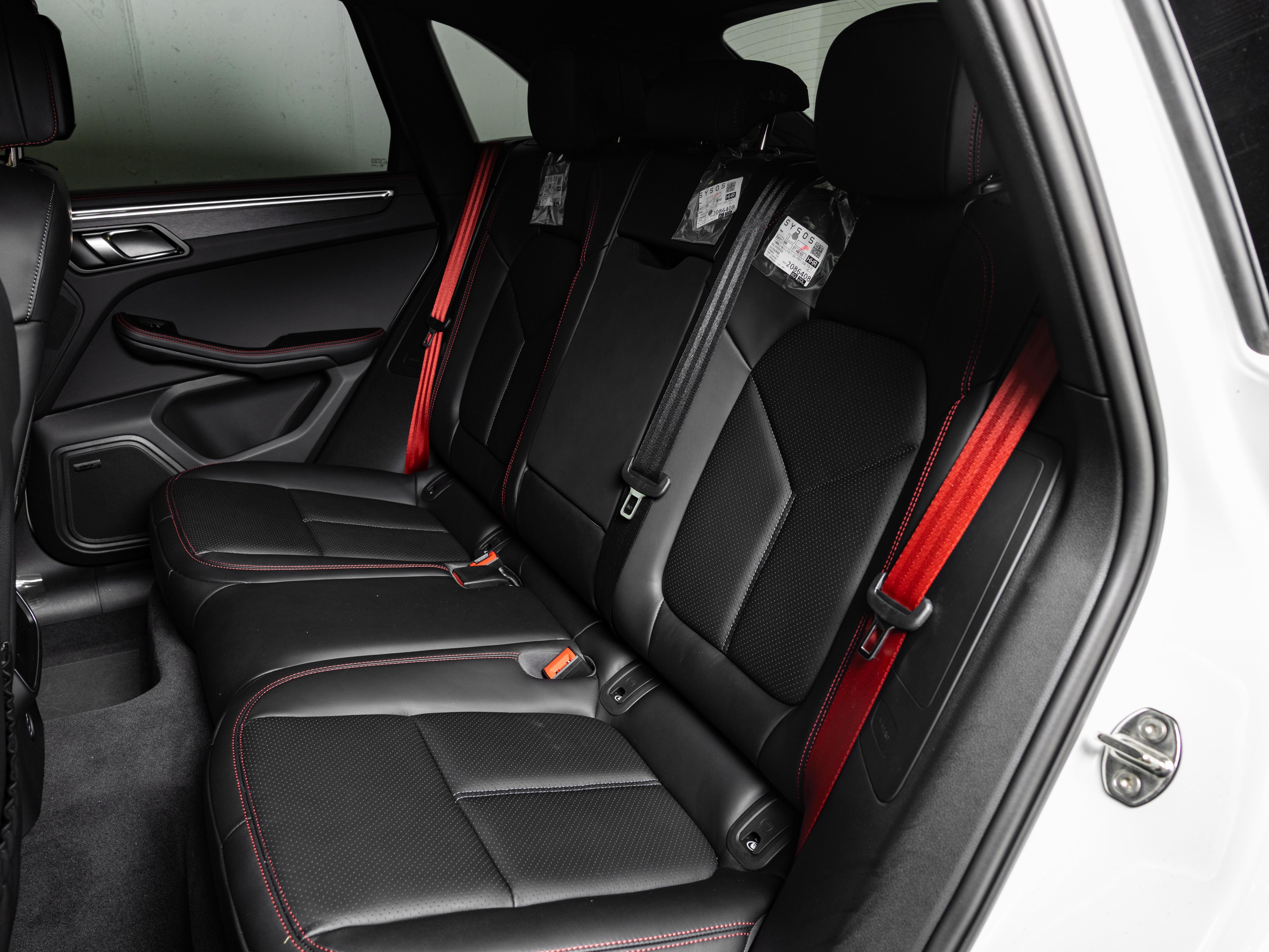 2026 Porsche Macan GTS - Photo 20