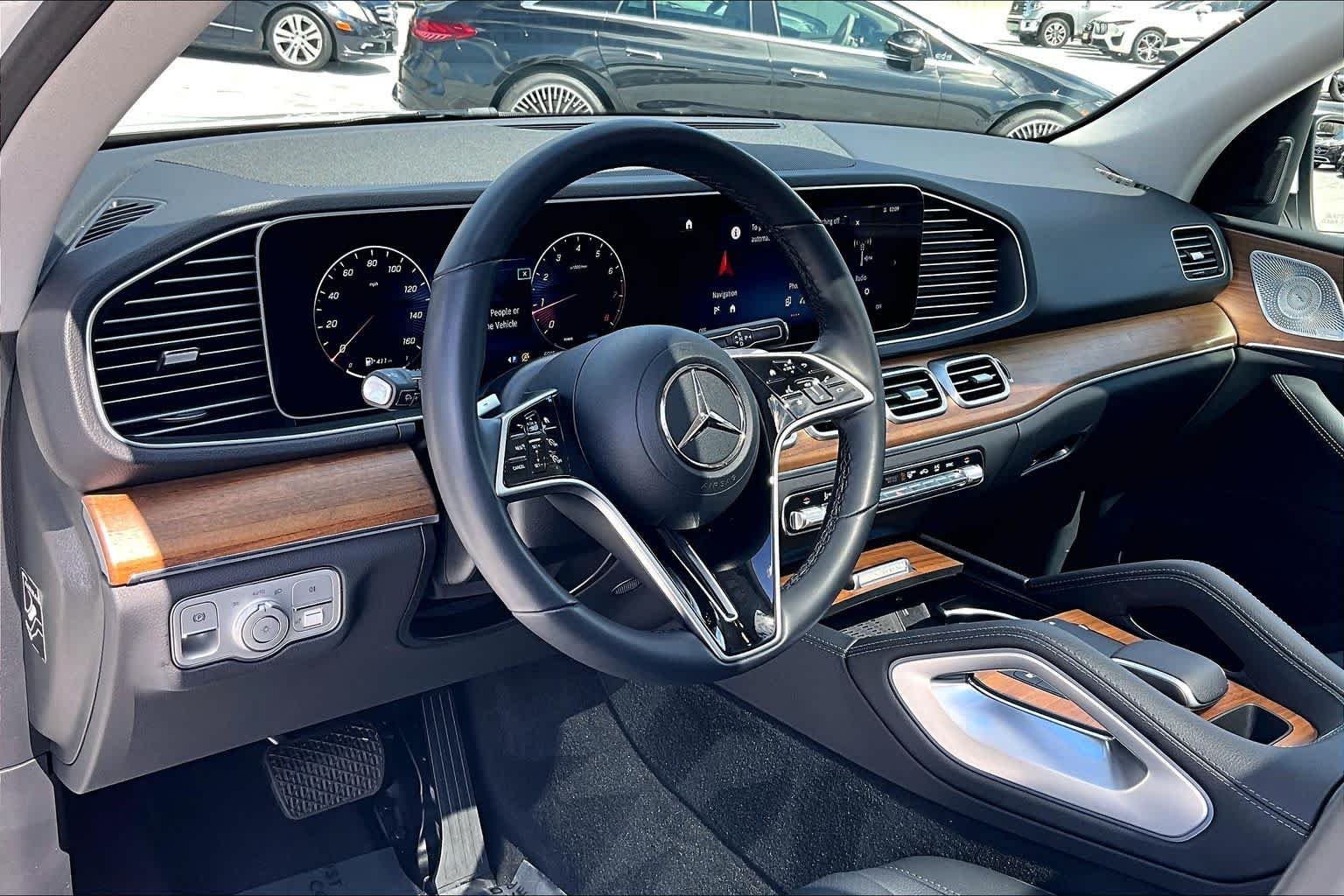 Certified Used 2025 Polar White Mercedes-Benz GLE 350 image 17