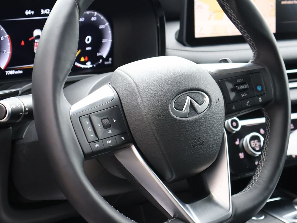 Used 2025 Graphite Shadow INFINITI Sensory image 20