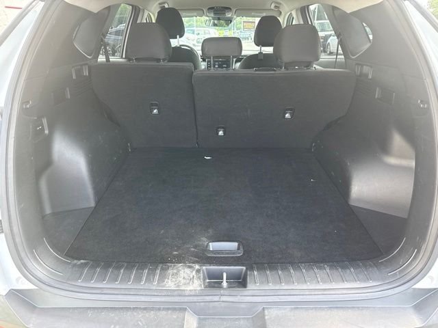 Used 2023 White Hyundai SEL image 14