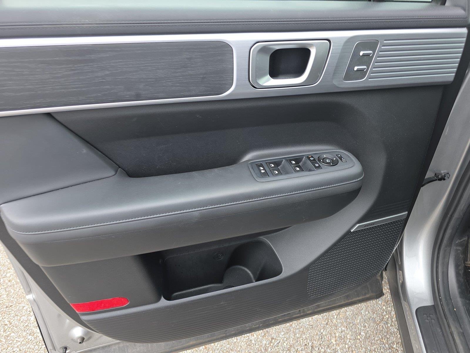 Used 2024 Shimmering Silver Hyundai Limited image 19