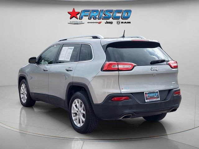 Used 2016 Silver Jeep Latitude image 5