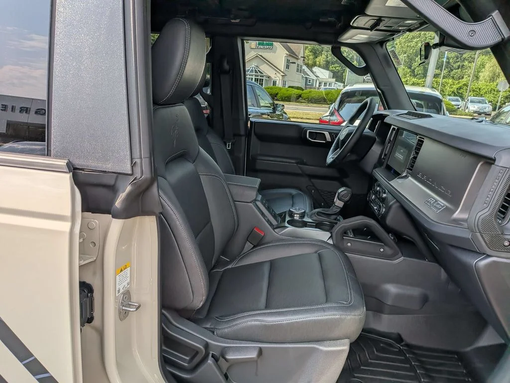 New 2026 Desert Sand Ford Badlands® image 29