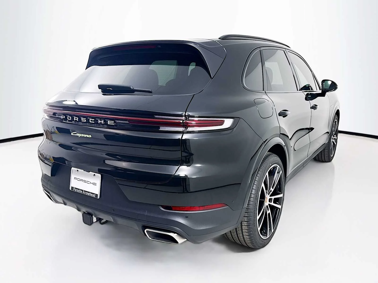 New 2026 Chromite Black Metallic Porsche E-Hybrid image 9