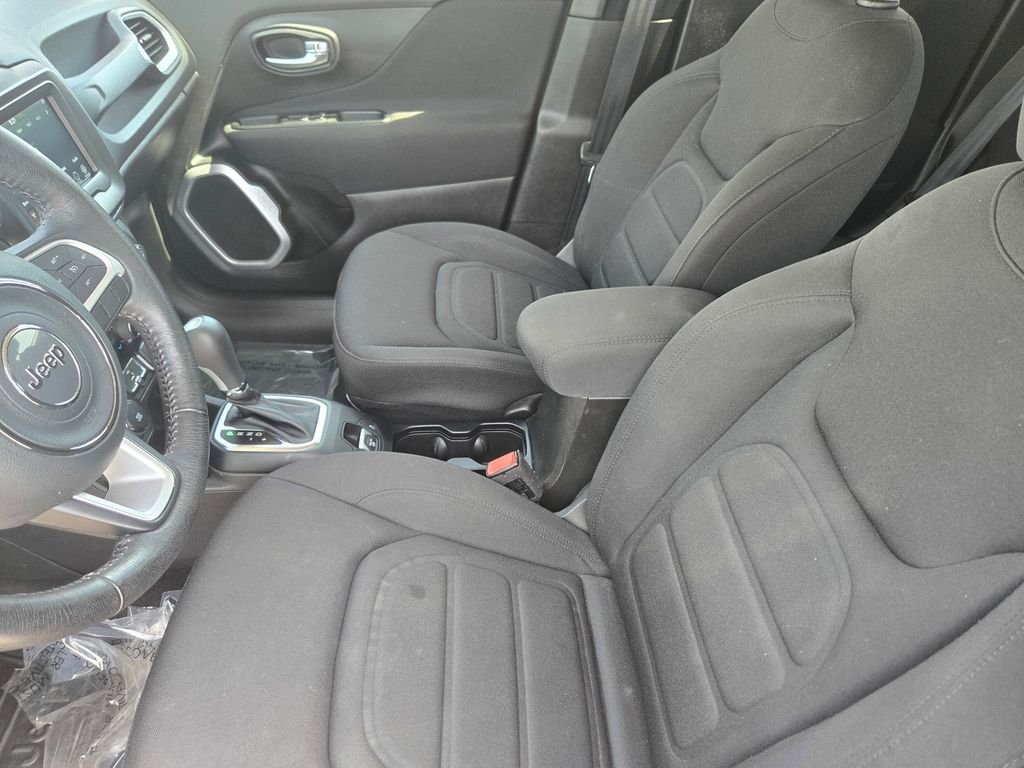 Used 2021 Gray Jeep Latitude image 12