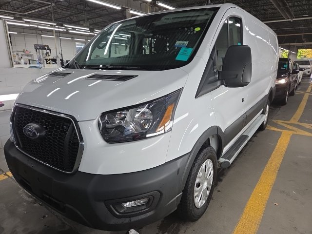Used 2025 White Ford Base image 3