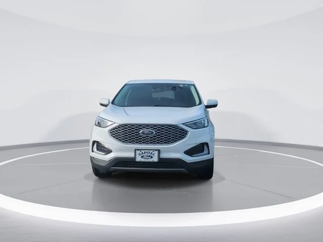Used 2024 White Ford SEL image 3