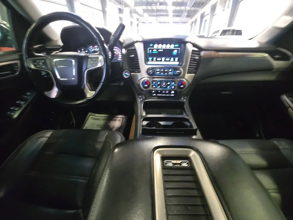Used 2019 Onyx Black GMC Denali image 21