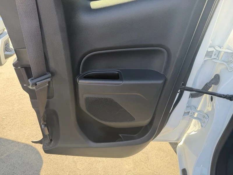 Used 2022 Summit White GMC Elevation image 23