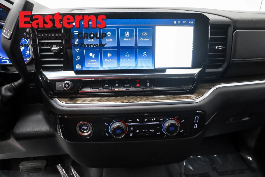 Used 2022 White Chevrolet LT image 12