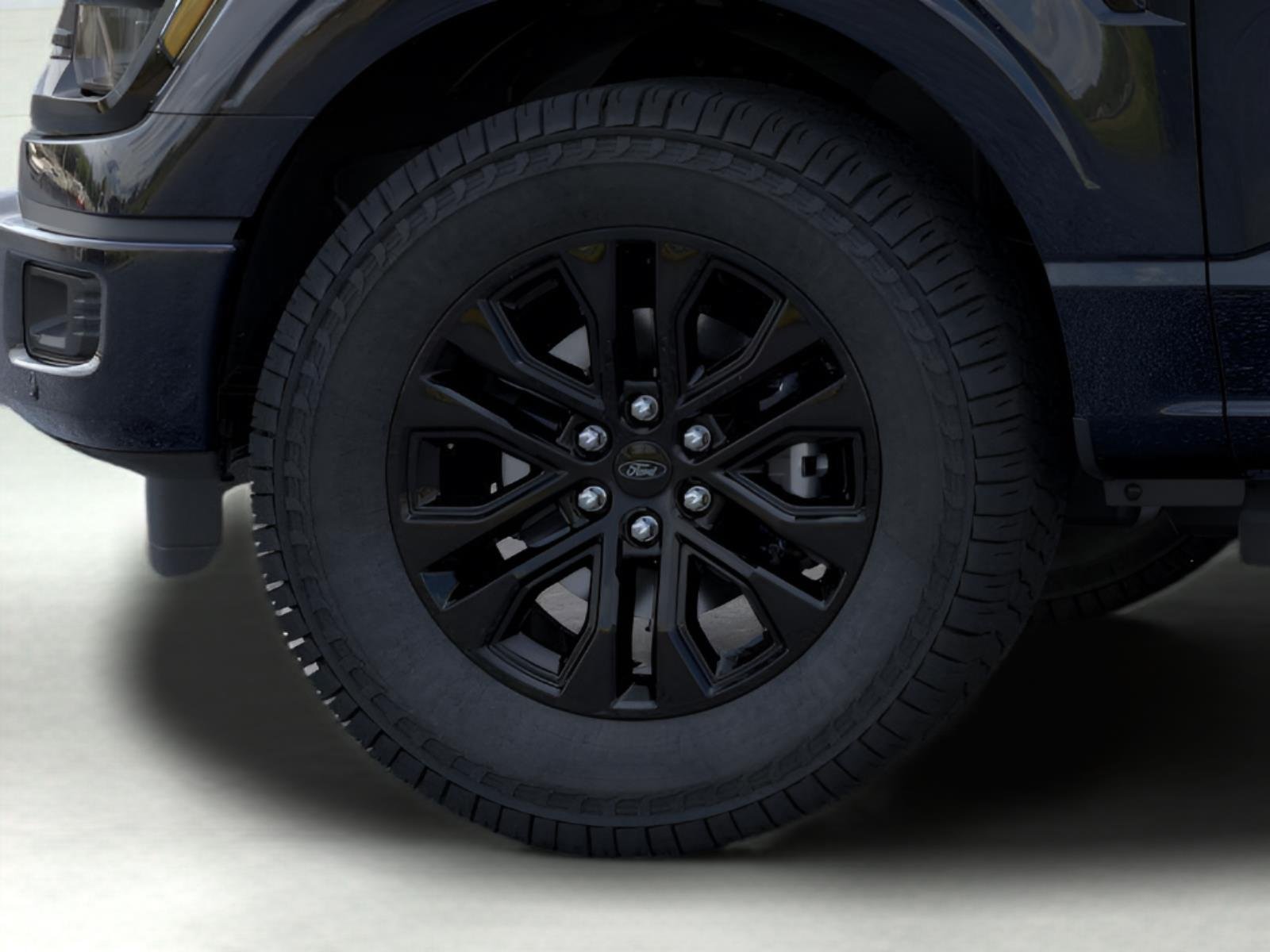 New 2026 Agate Black Metallic Ford XLT image 19