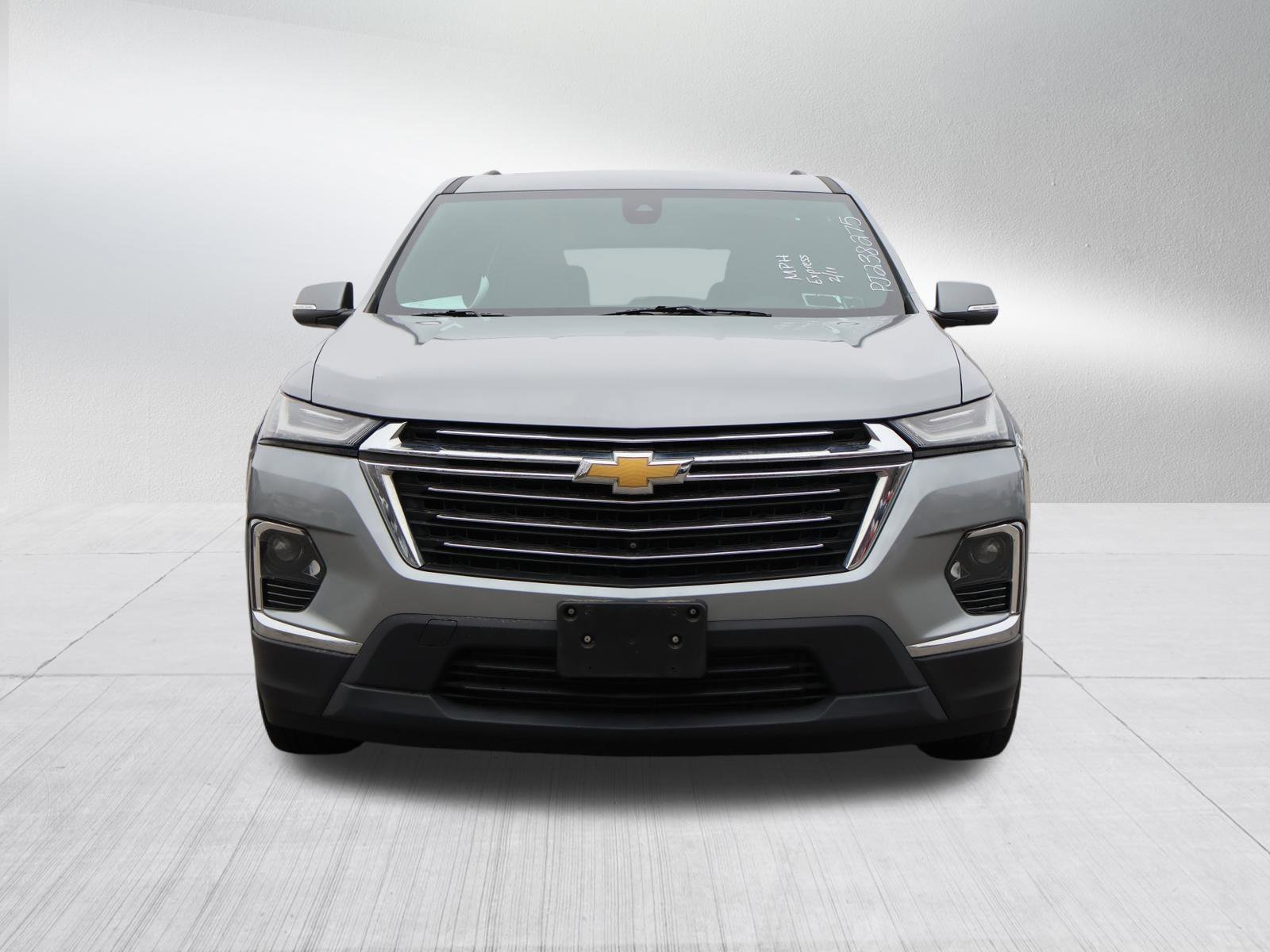 Used 2023 Chevrolet Traverse 3LT with VIN 1GNEVHKW6PJ238275 for sale in Kansas City