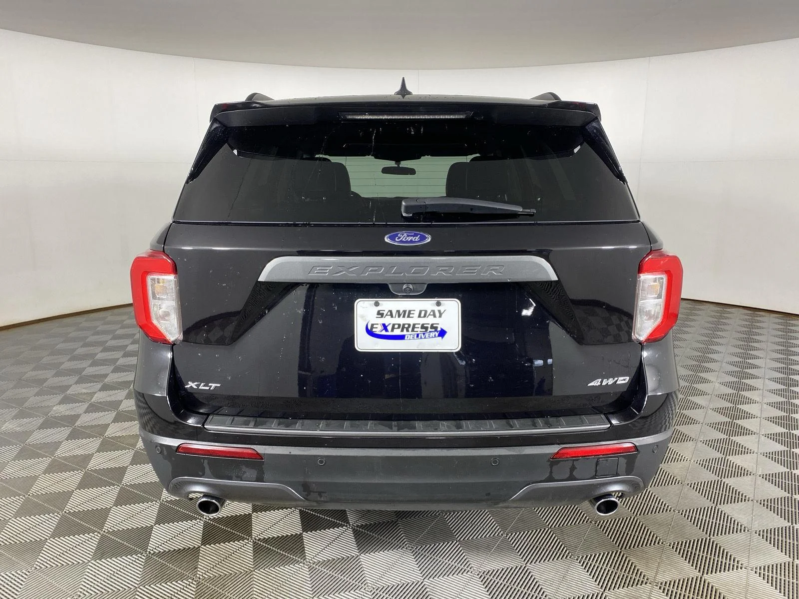 Used 2024 Agate Black Ford XLT image 6