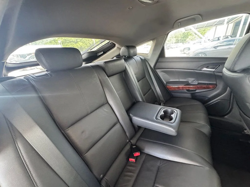 Used 2010 Polished Metal Metallic Honda EX-L image 25