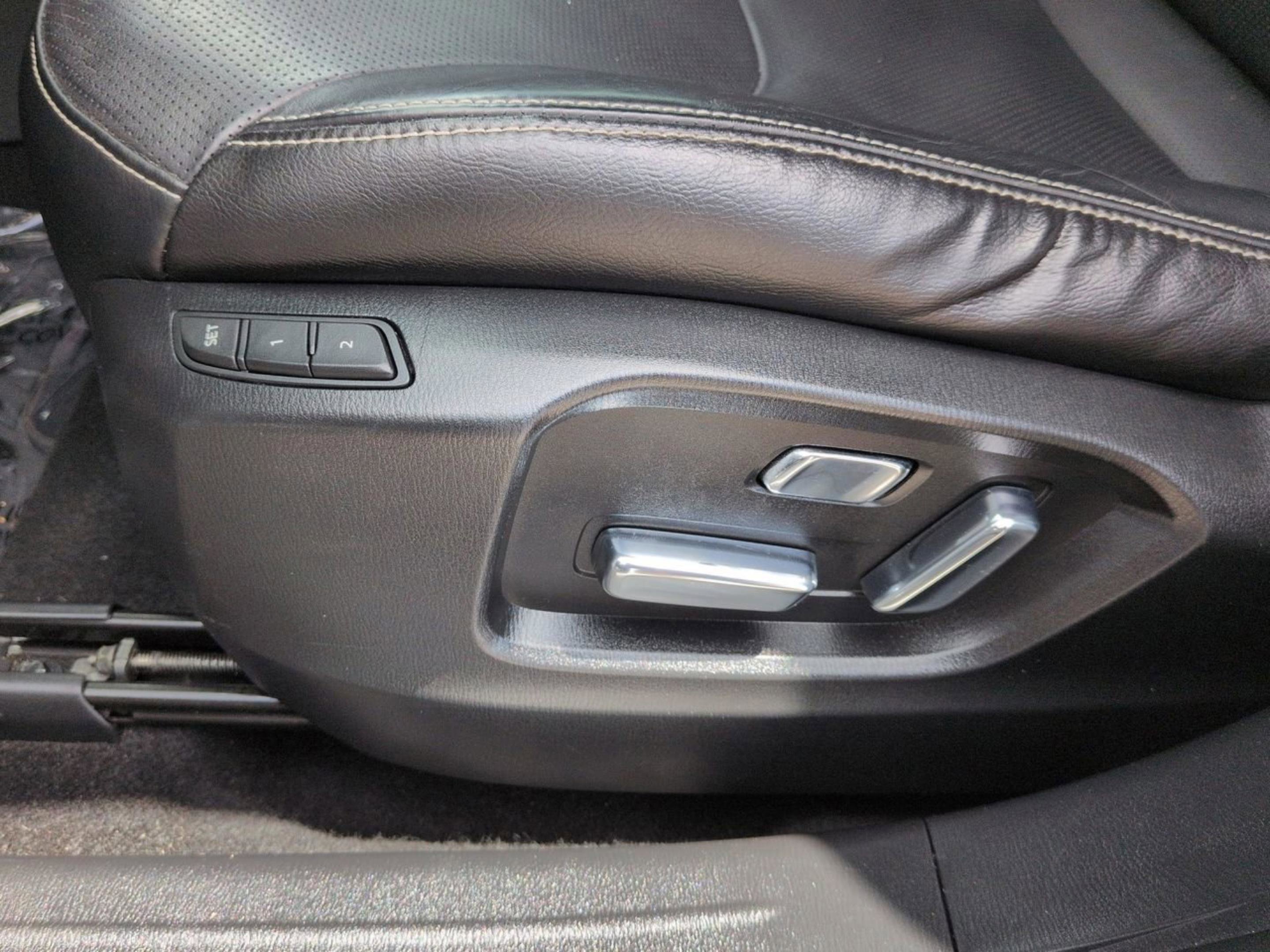 Used 2021 Sonic Silver Metallic Mazda Grand Touring image 25