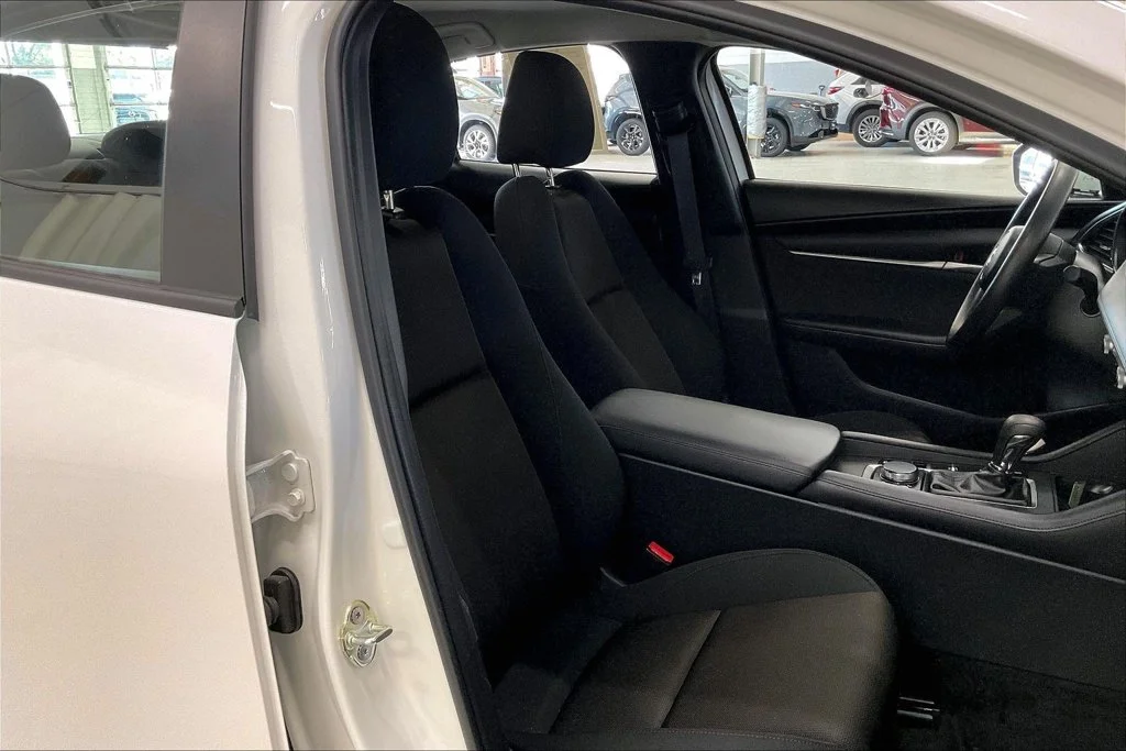 Certified Used 2026 White Mazda 2.5 S image 6