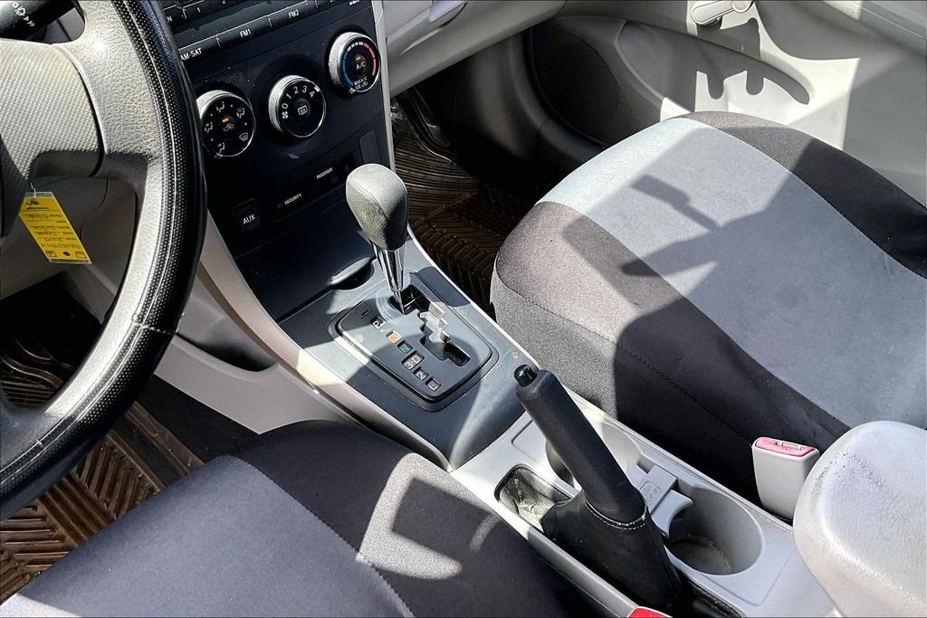 Used 2009 Silver Toyota Base image 14
