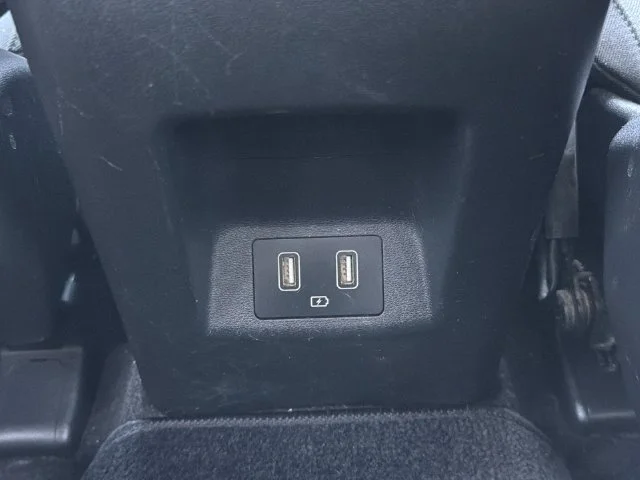 Used 2022 Silver Hyundai Blue image 37