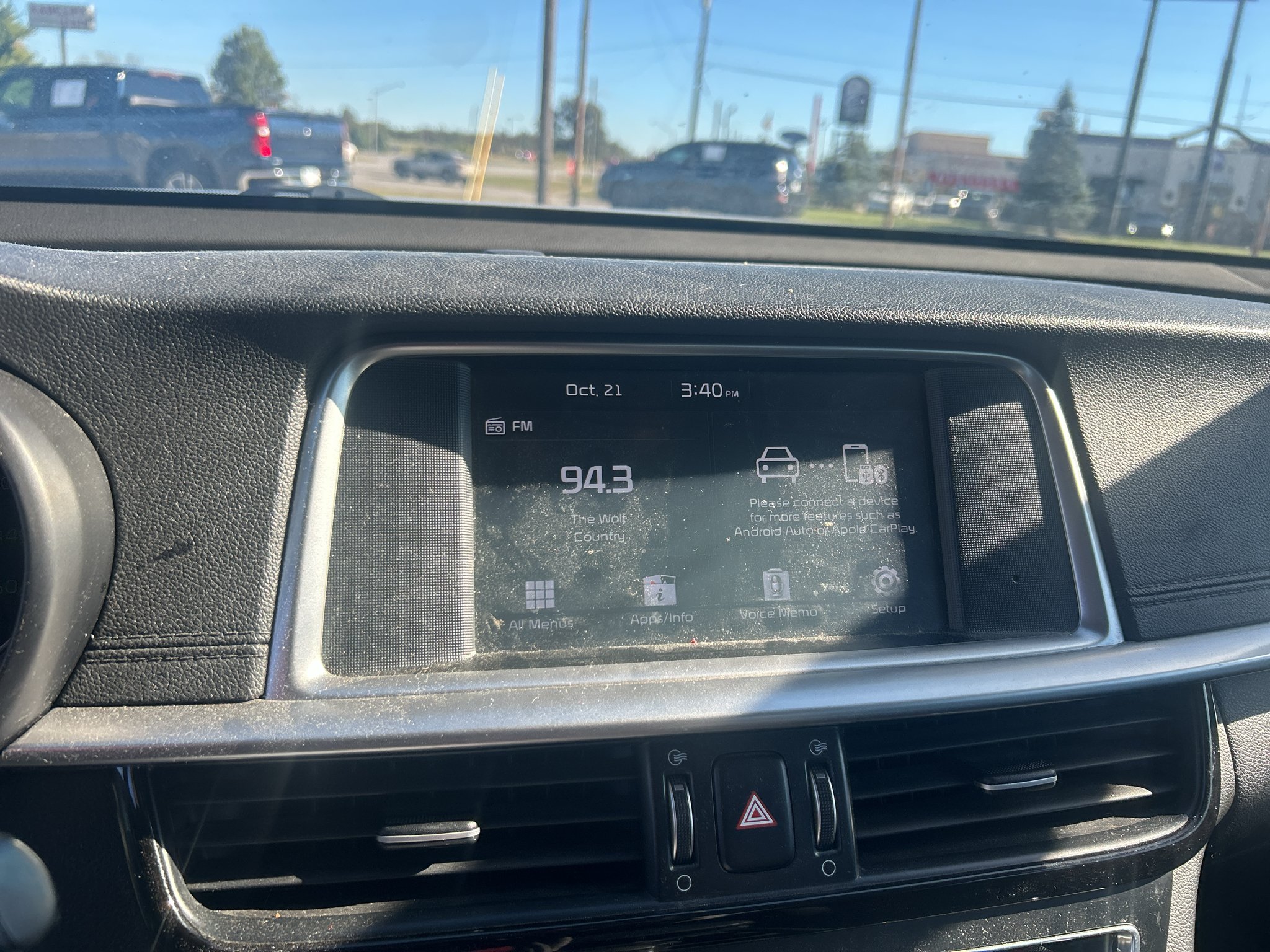 Used 2019 Sparkling Silver Kia LX image 12
