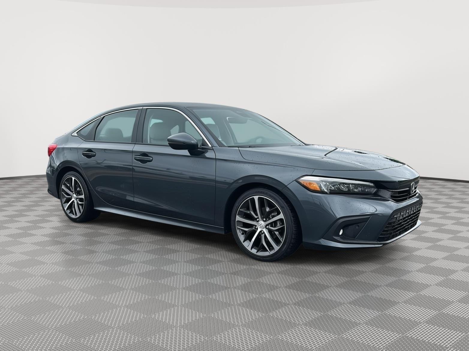 2024 Honda Civic Touring CVT's photo