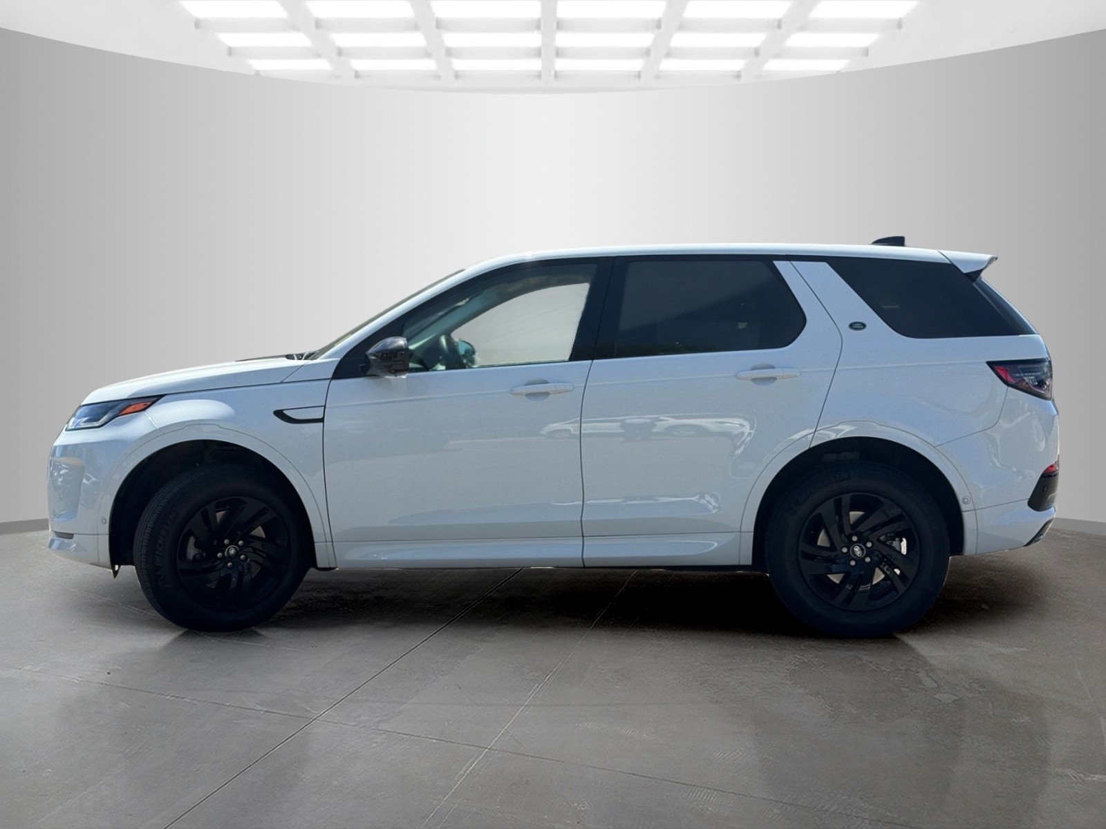 Used 2025 Fuji White Land Rover S image 8