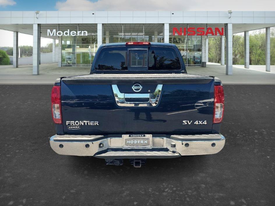 Used 2015 Arctic Blue Metallic Nissan SV image 8