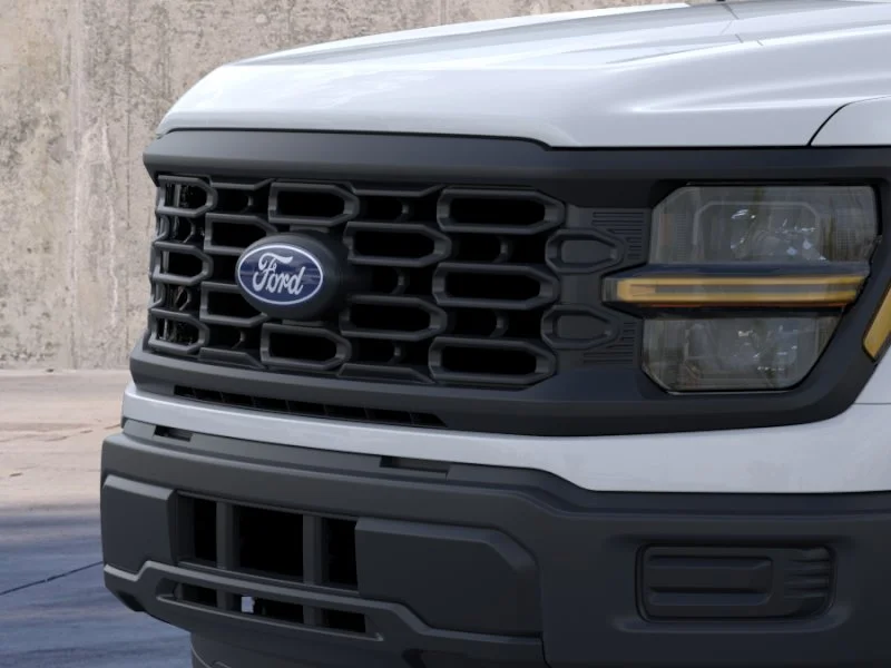 New 2026 Oxford White Ford XL image 17